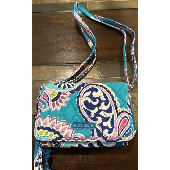 Vera Bradley Cross Body Wallet Purse Beautiful Design - Picture 1 of 8